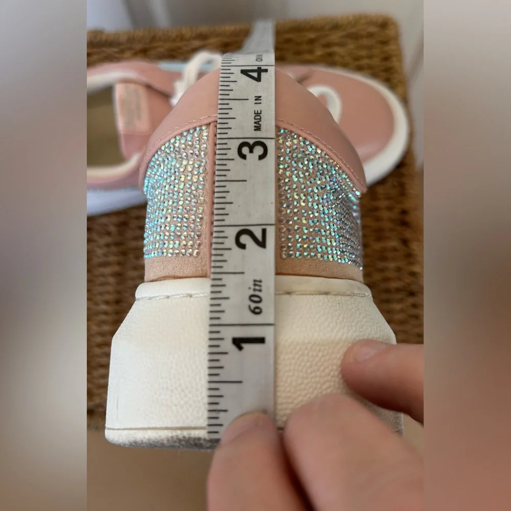 Juicy Couture‎ Pink Blingy Chunky Sole Sneaker with Logo Charm Size 9